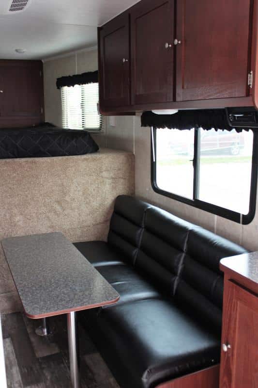 Enclosed Trailer with Living Quarters 40' 2023 Sleeps 4