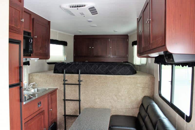 Enclosed Trailer with Living Quarters 40' 2023 Sleeps 4