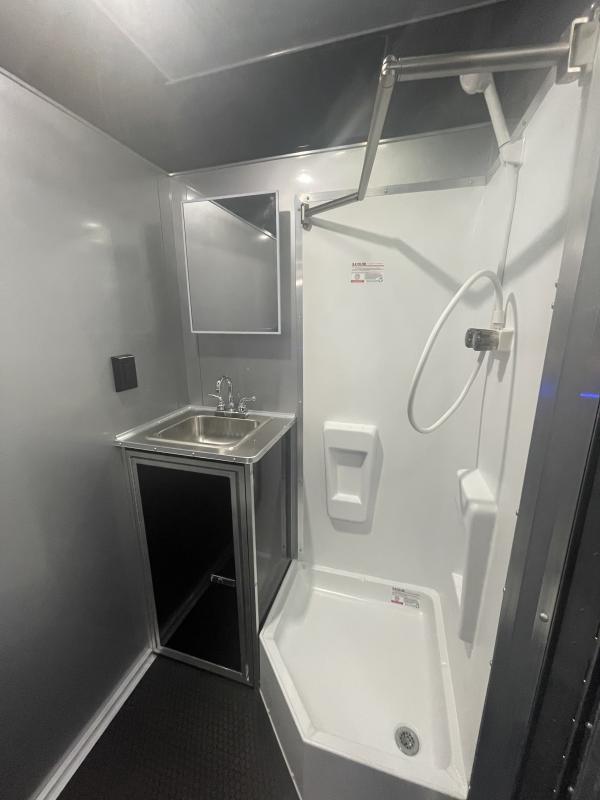 Enclosed Car Trailer Full Bathroom 2024 34' Edge LOADED #2320 ...